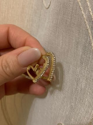 Orecchini a cuore dorati con strass