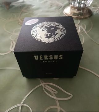 Reloj Versus Versace Dorado y Burdeos Mujer