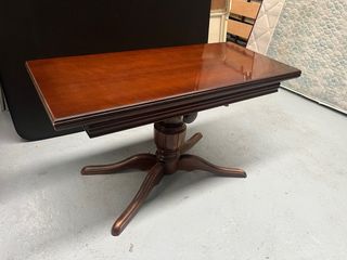 Mesa extensible de madera