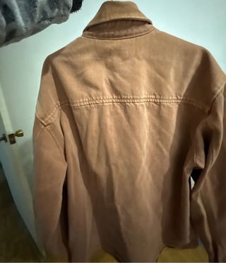 Chaqueta vaquera rosa bershka hombre