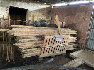 Poste de madera con punta