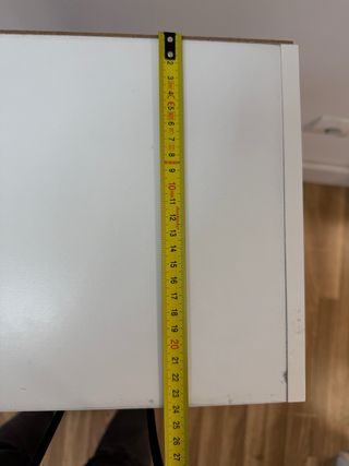 Estantería blanca de madera