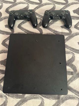 Ps4 Slim 500gb + 2 mandos, juegos incluidos