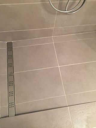 Alicatador solador suelo laminado spc vinílico..