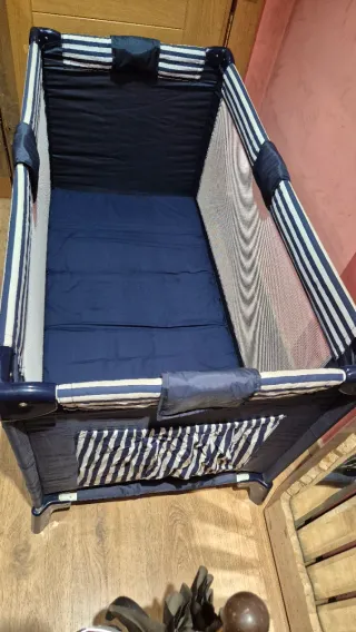 Parque cuna de viaje