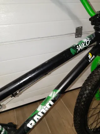 Bicicleta BMX Radio Saiko Negra y Verde