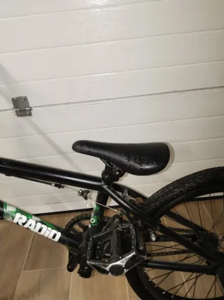 Bicicleta BMX Radio Saiko Negra y Verde