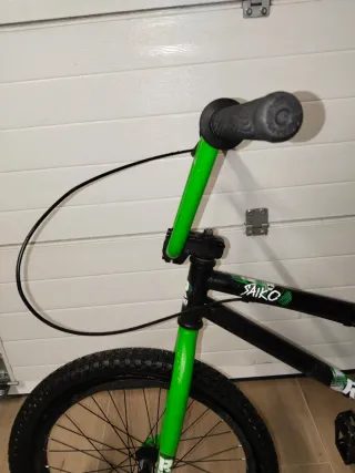 Bicicleta BMX Radio Saiko Negra y Verde