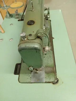 Máquina de coser industrial Refrey 906