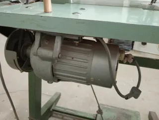 Máquina de coser industrial Refrey 906