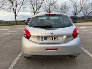Peugeot 208 2013