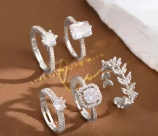 5 Anillos Plateados San Valentín