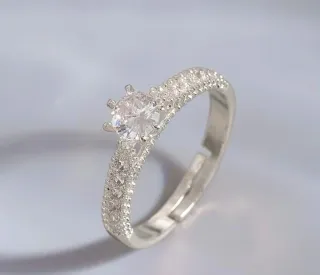 5 Anillos Plateados San Valentín