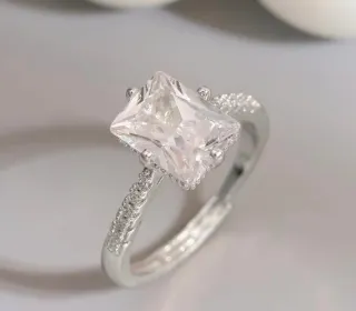 5 Anillos Plateados San Valentín