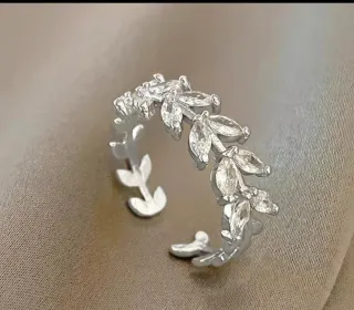 5 Anillos Plateados San Valentín