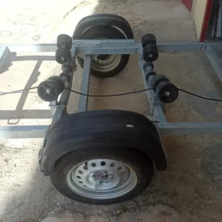 Remolque ligero para barcas