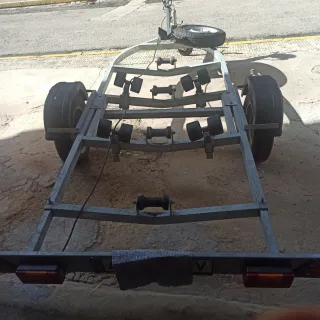 Remolque ligero para barcas