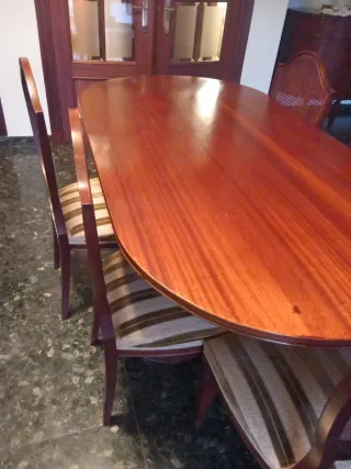 Conjunto mesa y 4 sillas madera y ratán