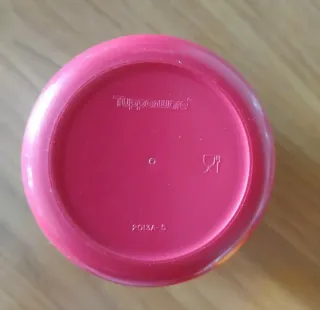 Contenitore Tupperware 300 ml rosso