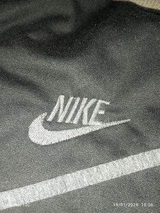 Sudadera Nike Negra Cremallera