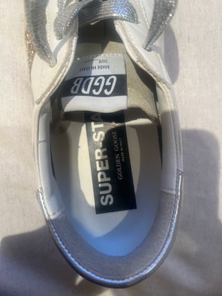 Golden Goose Sneakers Blancas y Doradas