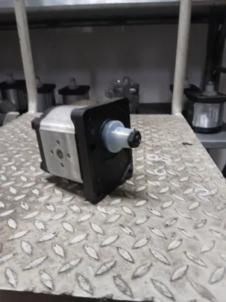 Pompa idraulica gruppo 2 8.3 cc