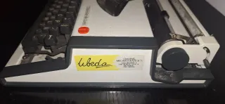 Máquina de escribir Olympia Traveller de Luxe