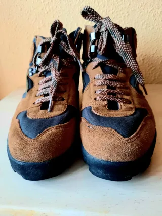 Botas de chico marrones y negras