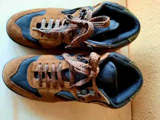 Botas de chico marrones y negras