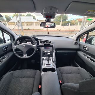 Peugeot 3008 1.6 EHDi AUTOMÁTICO POCOS KM