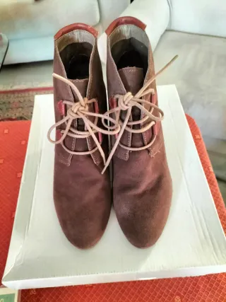 Botines de piel para señora