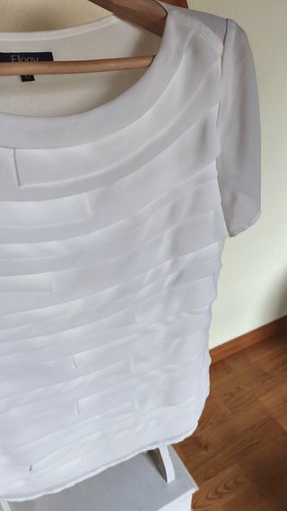 Blusa Elogy Blanca con volantes