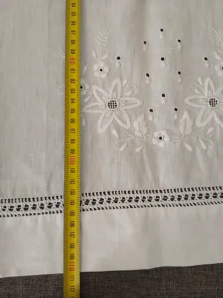 Cortina o toalla antigua bordada 1.10 x 60