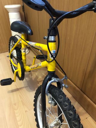 Bicicleta infantil amarilla