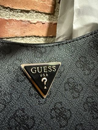 Bolso Guess Negro Monogram