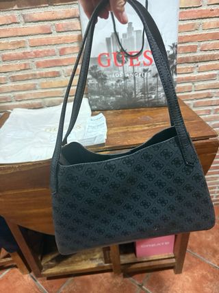 Bolso Guess Negro Monogram