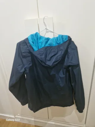 Chubasquero Quechua niño azul