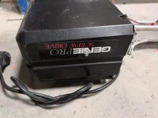 Motor Puerta Garaje Genie Pro Screw Drive