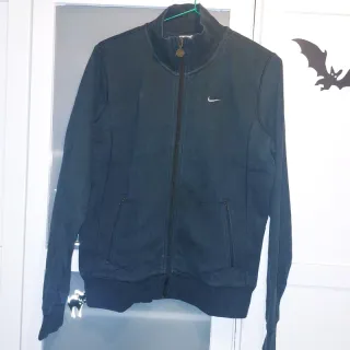 Chaqueta deportiva Nike negra