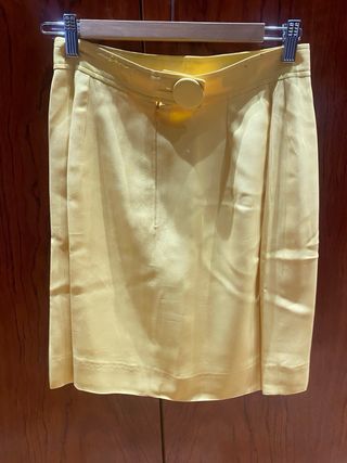 Faldas de vestir, tejidos y acabados buenos