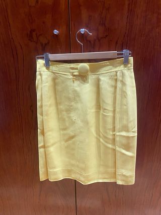 Faldas de vestir, tejidos y acabados buenos