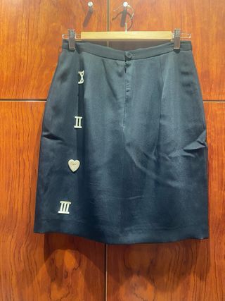 Faldas de vestir, tejidos y acabados buenos