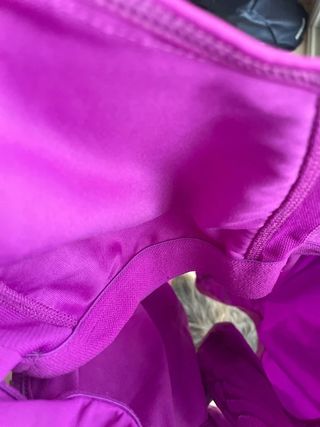 Camiseta Adidas Morada con Rayas Blancas