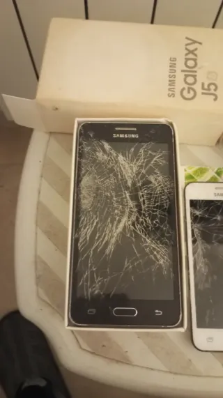 Samsung Galaxy J5 – Nego