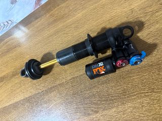 amortiguador Fox DHX2 con pequeño poro