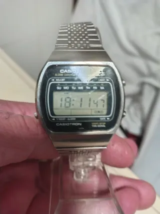 Reloj Casio Digital Plata y Negro