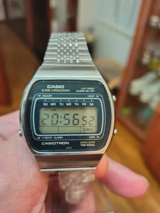 Reloj Casio Digital Plata y Negro