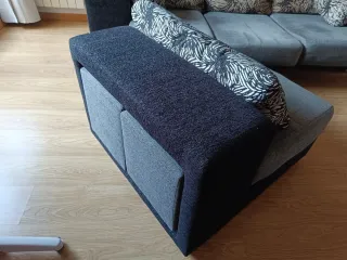 Sofá Chaiselongue y 4 Puffs. Recoger en domicilio