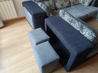 Sofá Chaiselongue y 4 Puffs. Recoger en domicilio