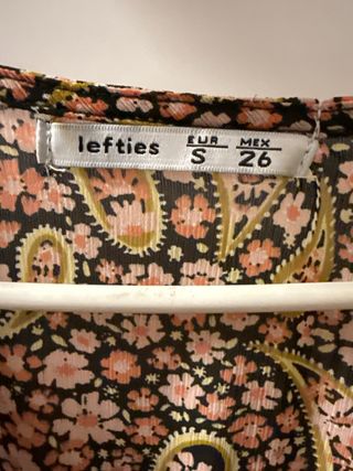 Vestido estampado paisley floral